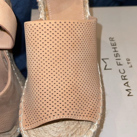 New in box! Marc Fisher Adalyne Blush suede wedge espadrilles Stunning! - Picture 4 of 6